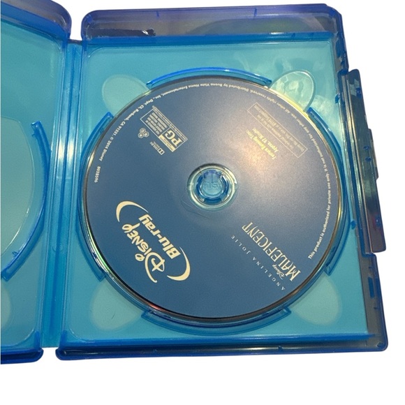 🔥 7 MOVIES/$50 Bundle - Disney’s MALEFICENT Blu-ray – Angelina Jolie - Picture 3 of 3